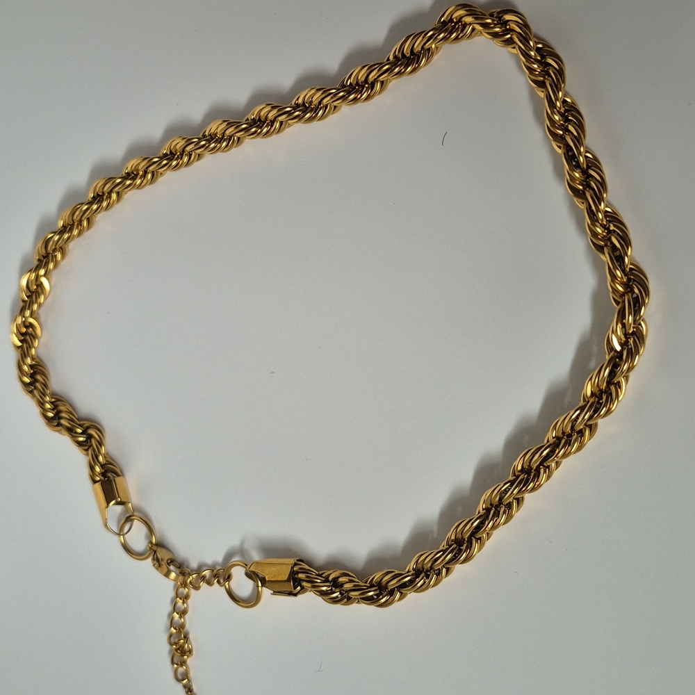 Luxurious Gold Rope Chain Necklace - Picture 6 of 6